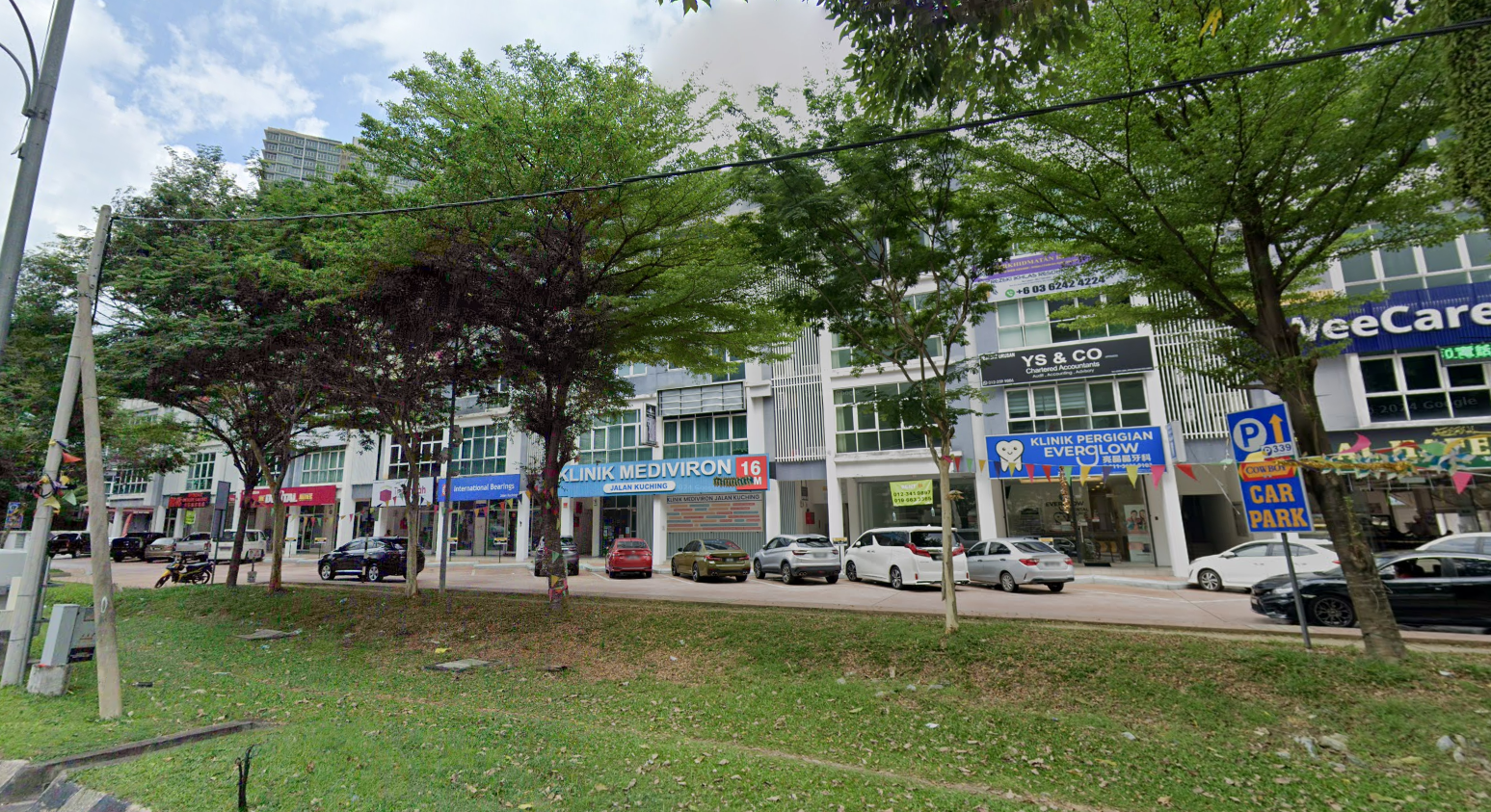 Boulevard Business Park, Shop