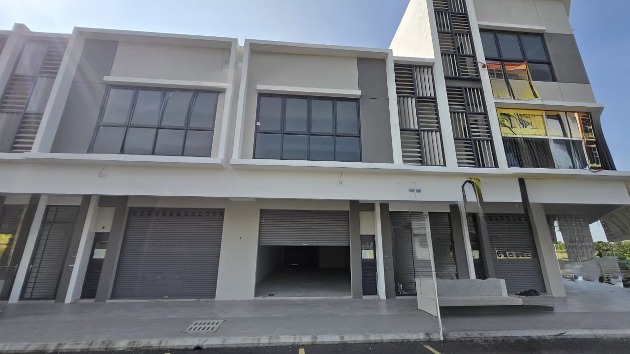 Bandar Rimbayu, Shop