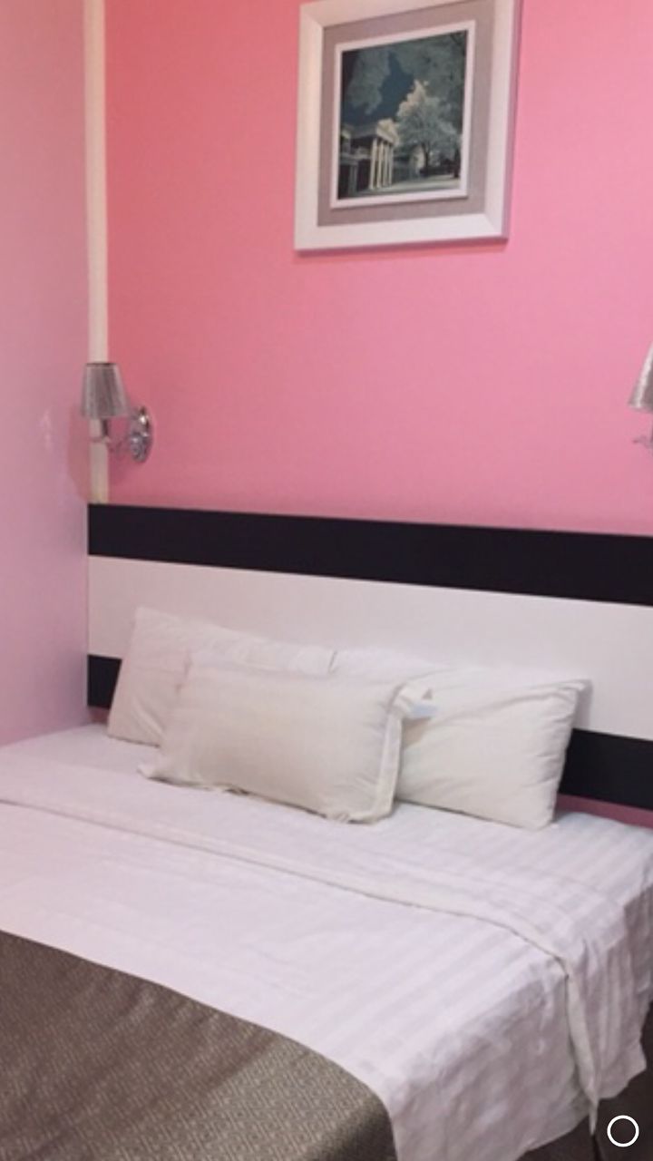 Taman Kota Laksamana, Hotel