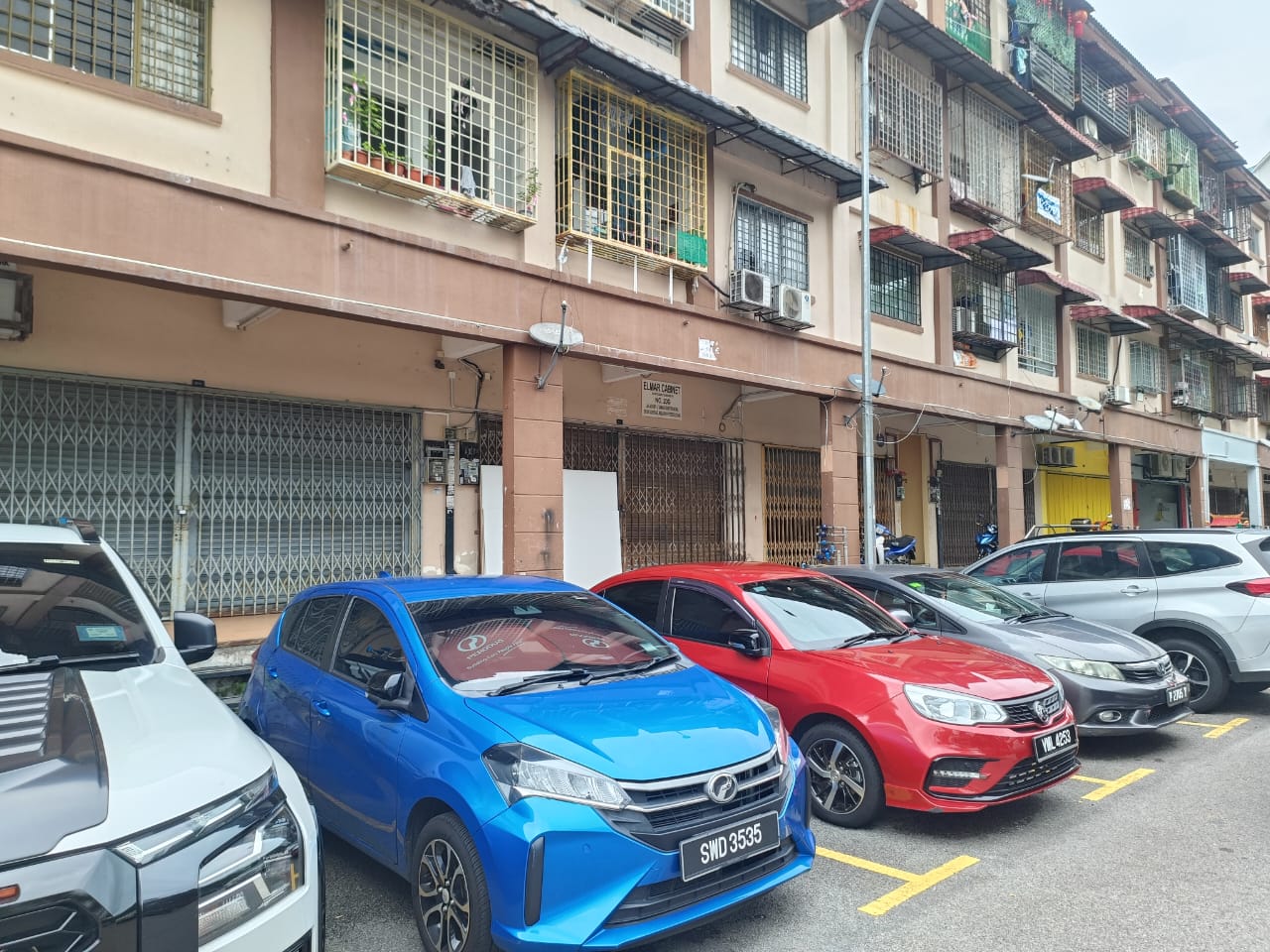 Taman Bukit Cheras, Shop