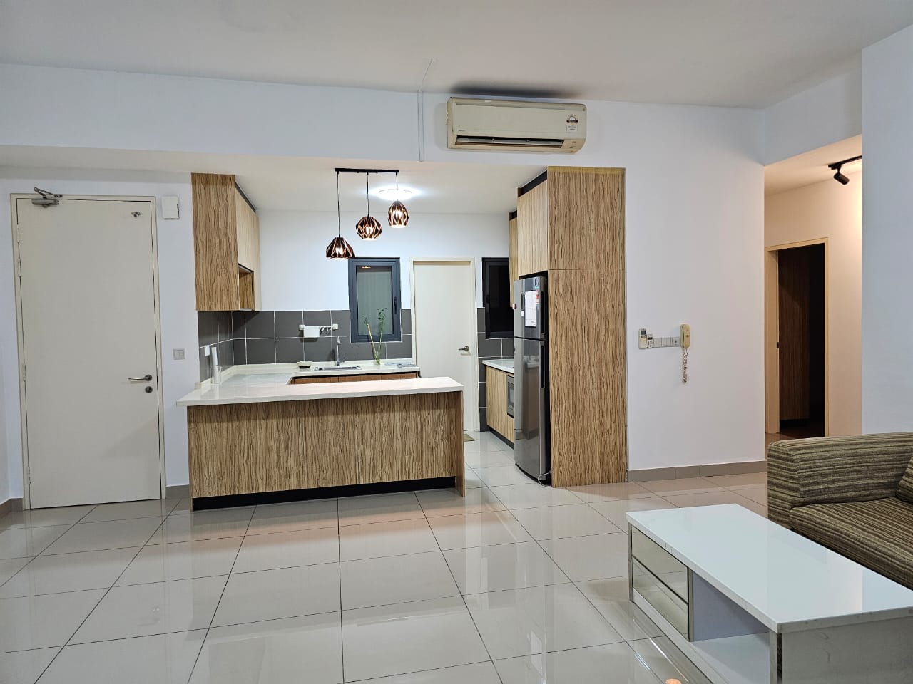 Lakeville Residence, Condominium