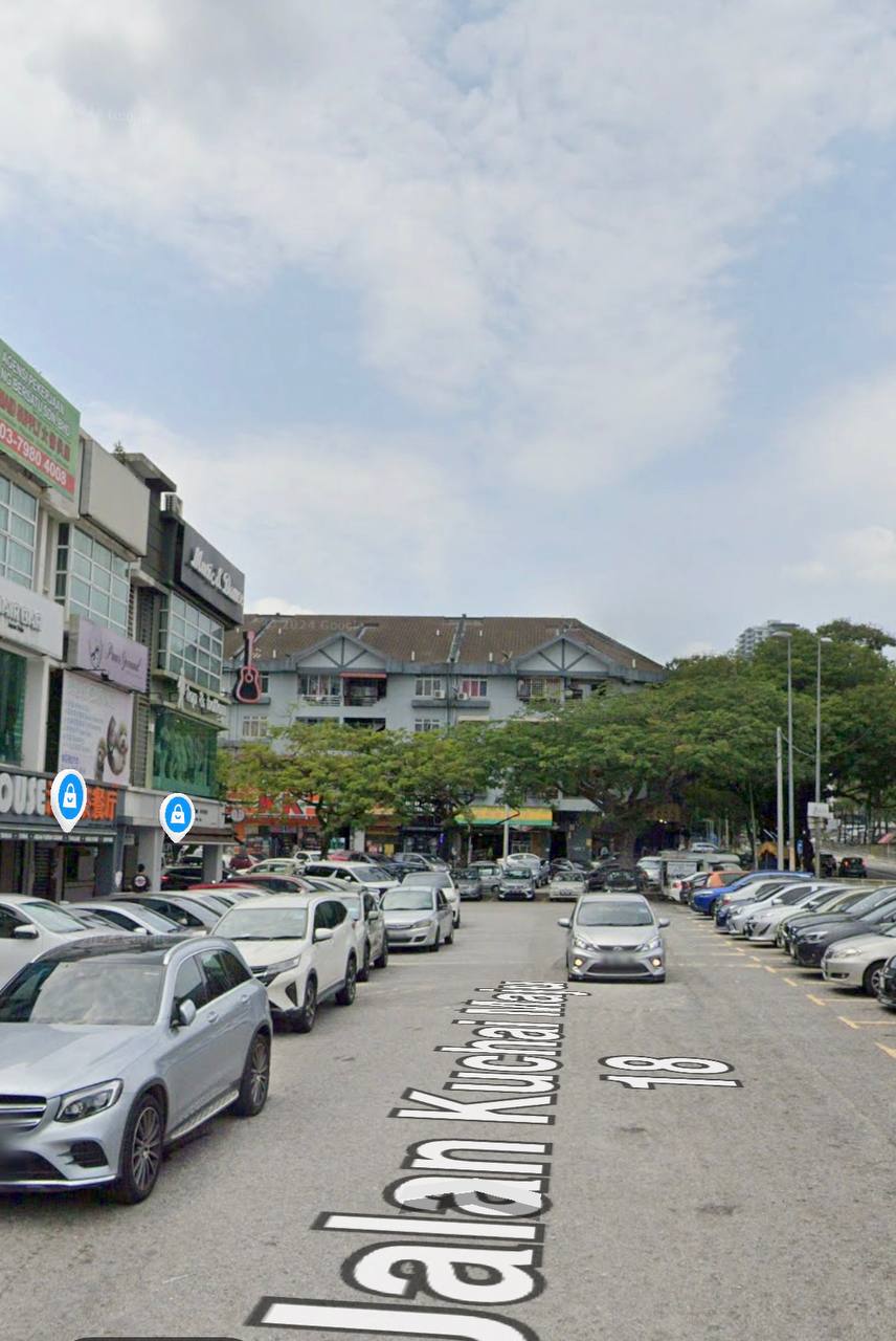Jalan Kuchai Maju, Shop