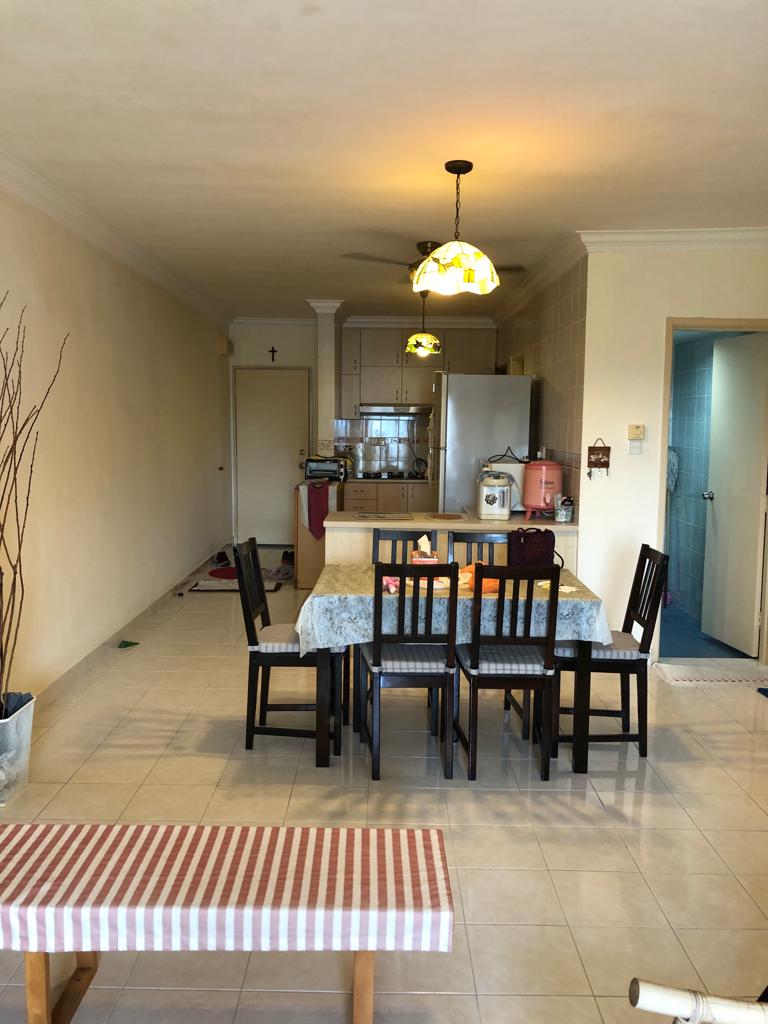 Flora Damansara, Apartment