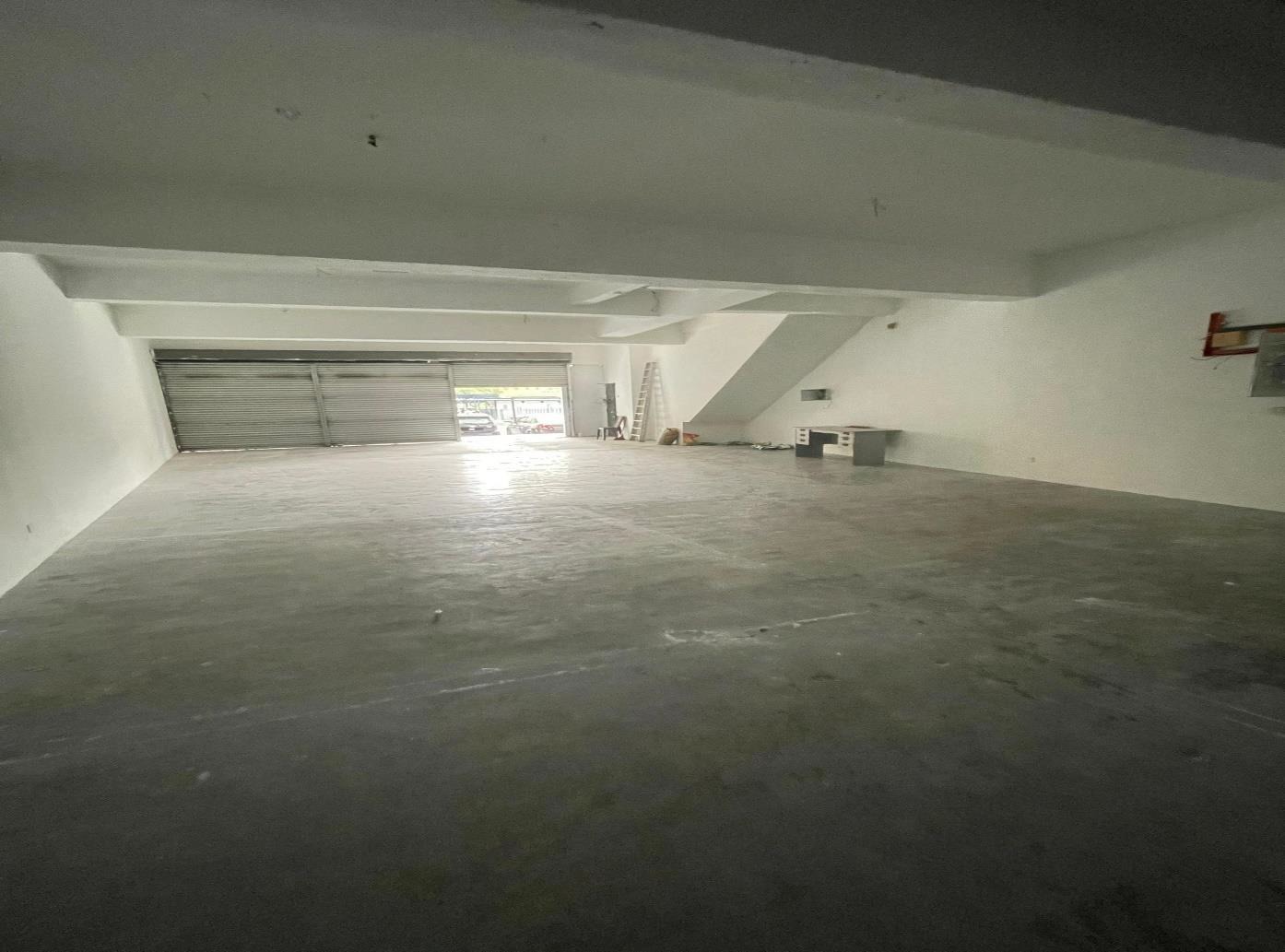 Bandar Seri Putra, Shop