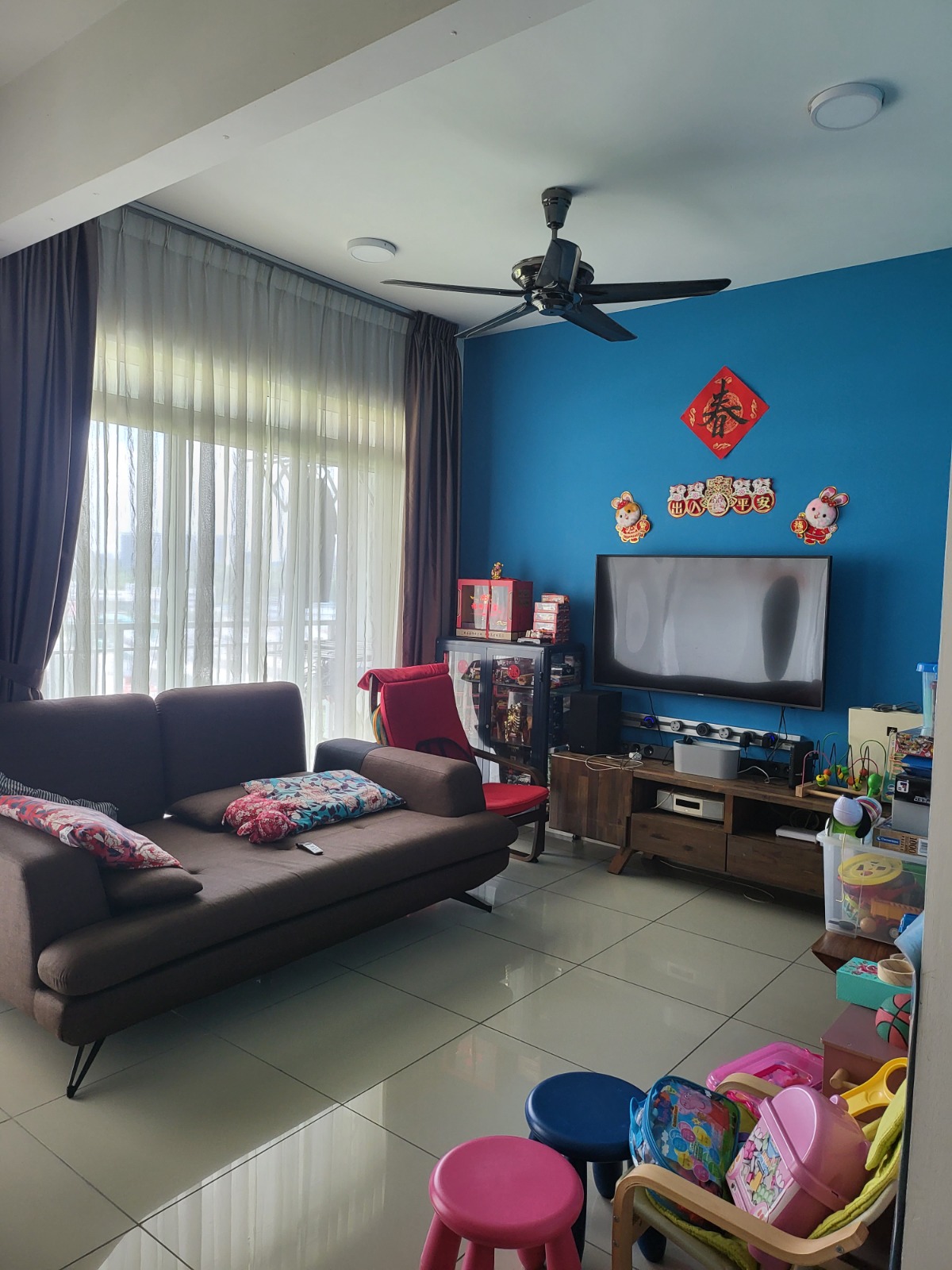 V Residensi 2, Condominium