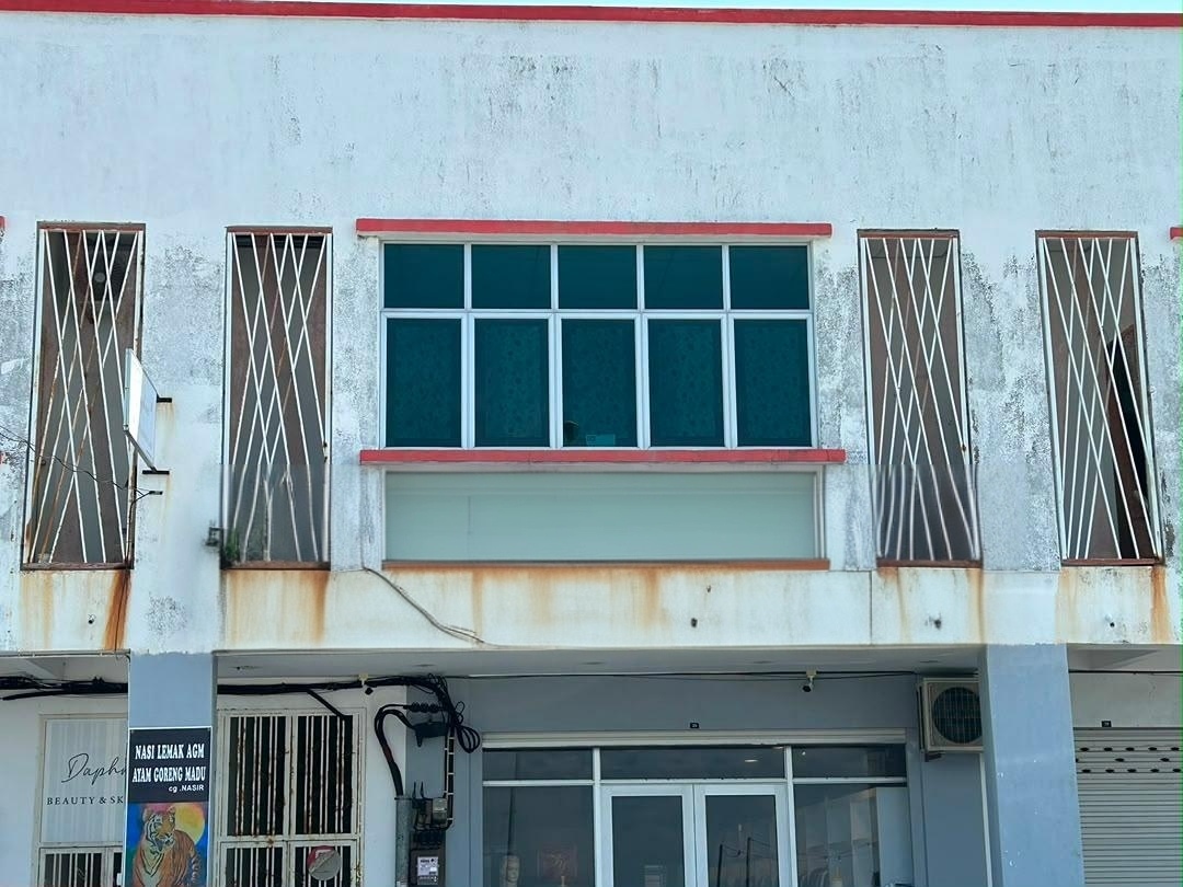 Pusat Perdagangan Pontian, Shop