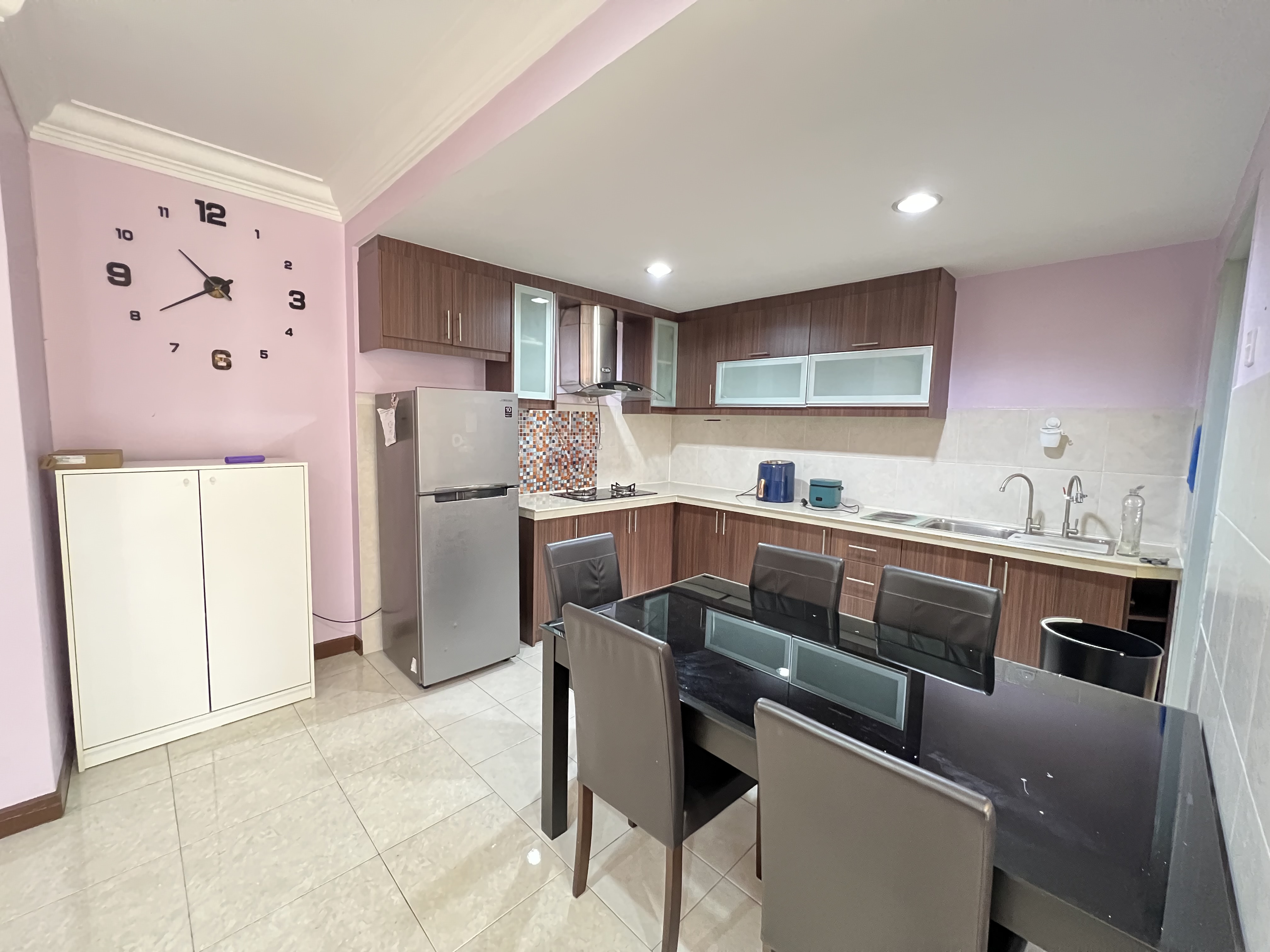 Casa Tropicana, Condominium