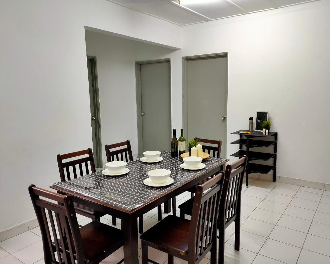 Aman Dua, Apartment