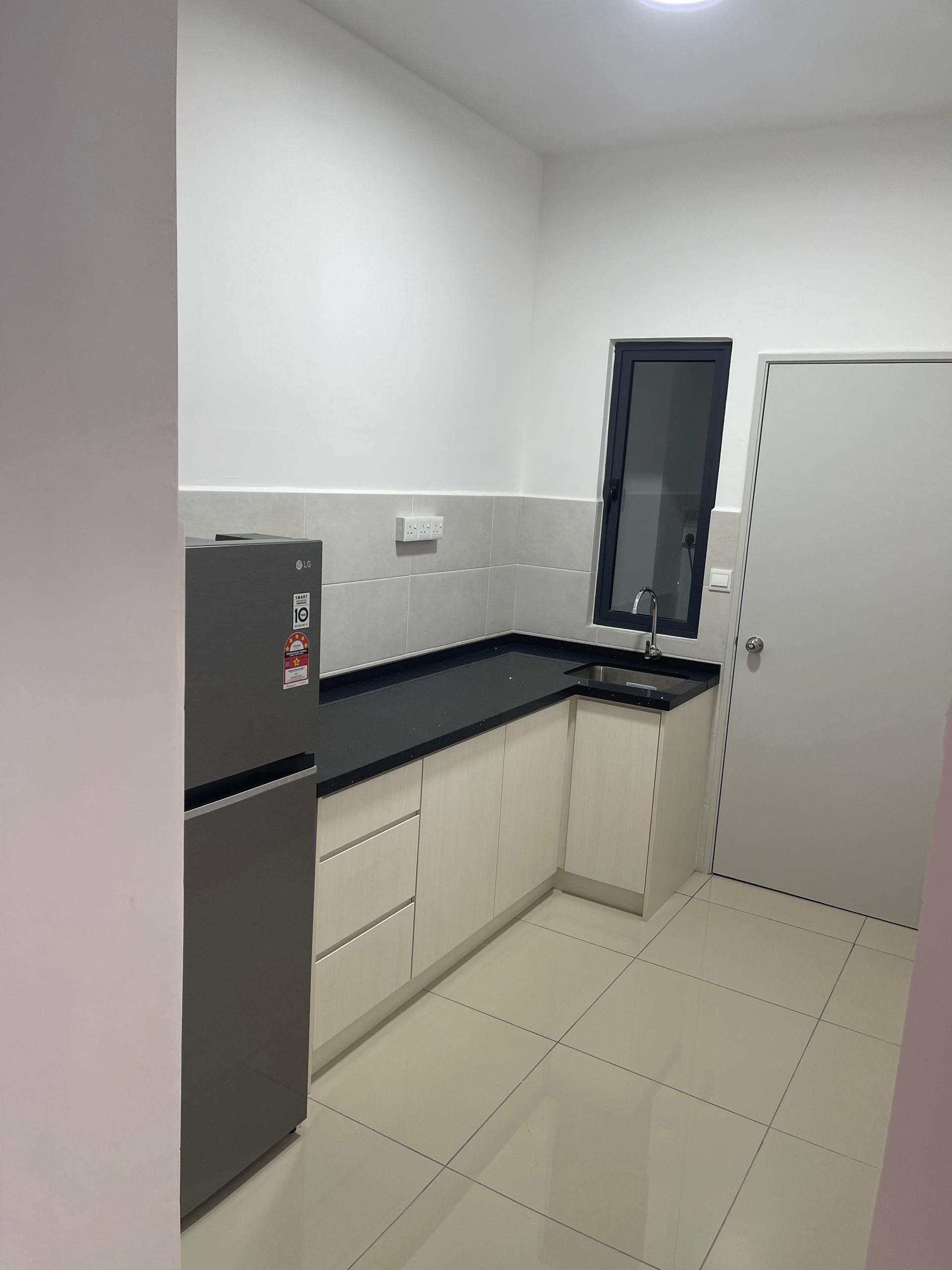 PV9, Condominium