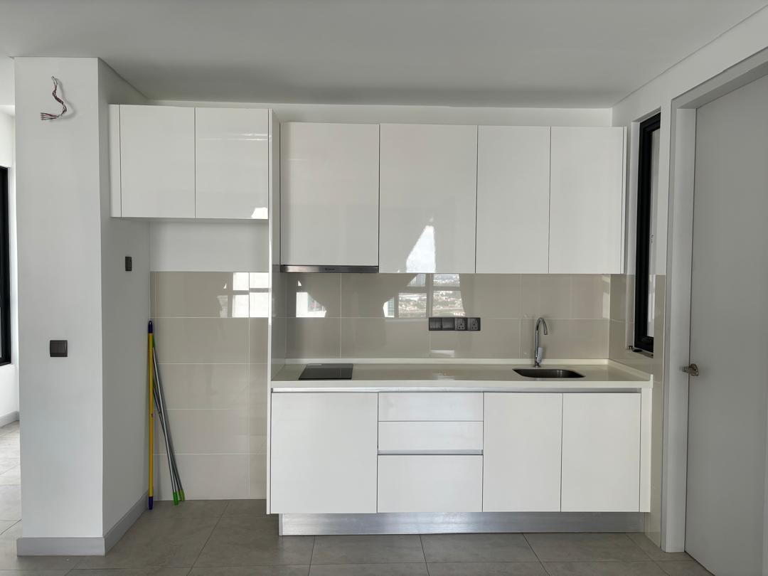 Lot 15 Service Residence, Condominium