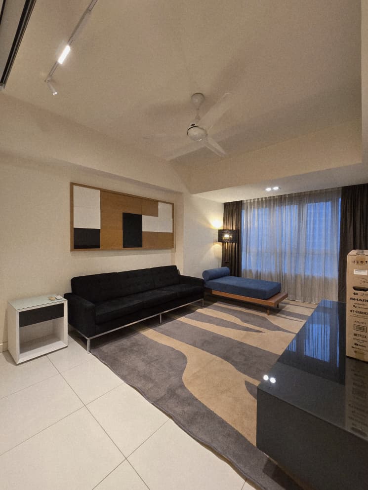 Tiffany Kiara, Condominium
