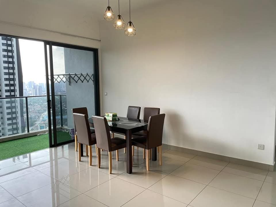Lakeville Residence, Condominium
