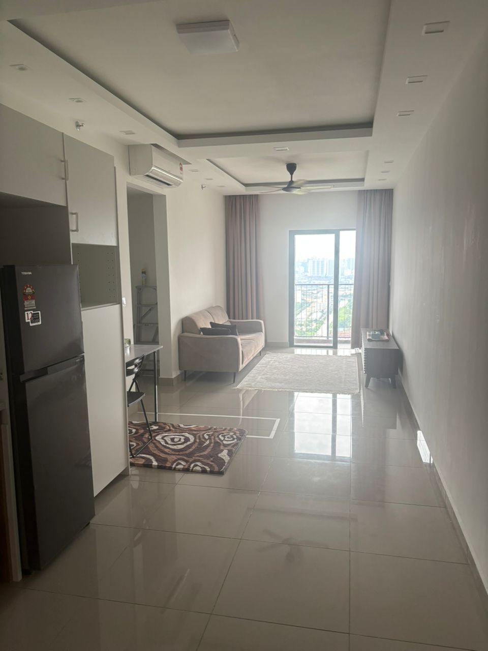M luna, Condominium