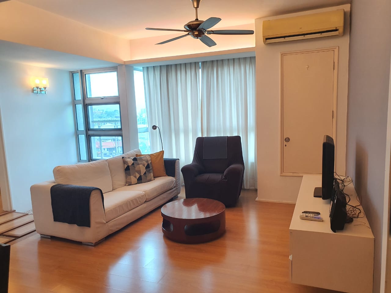 i-Zen@Kiara 1, Condominium