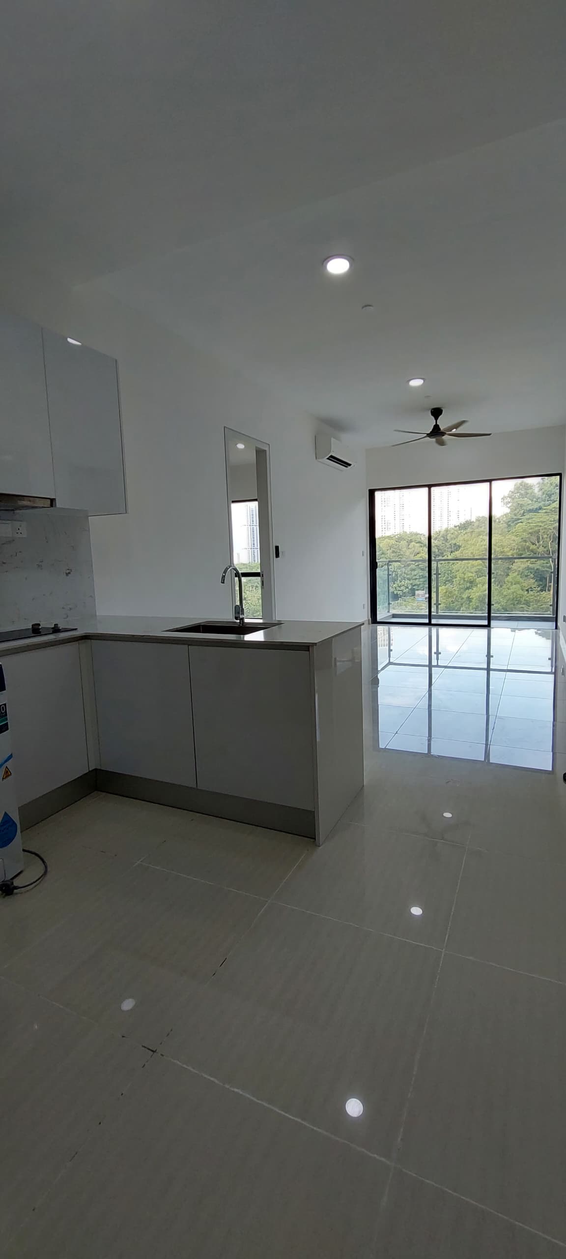 Hampton Damansara, Condominium