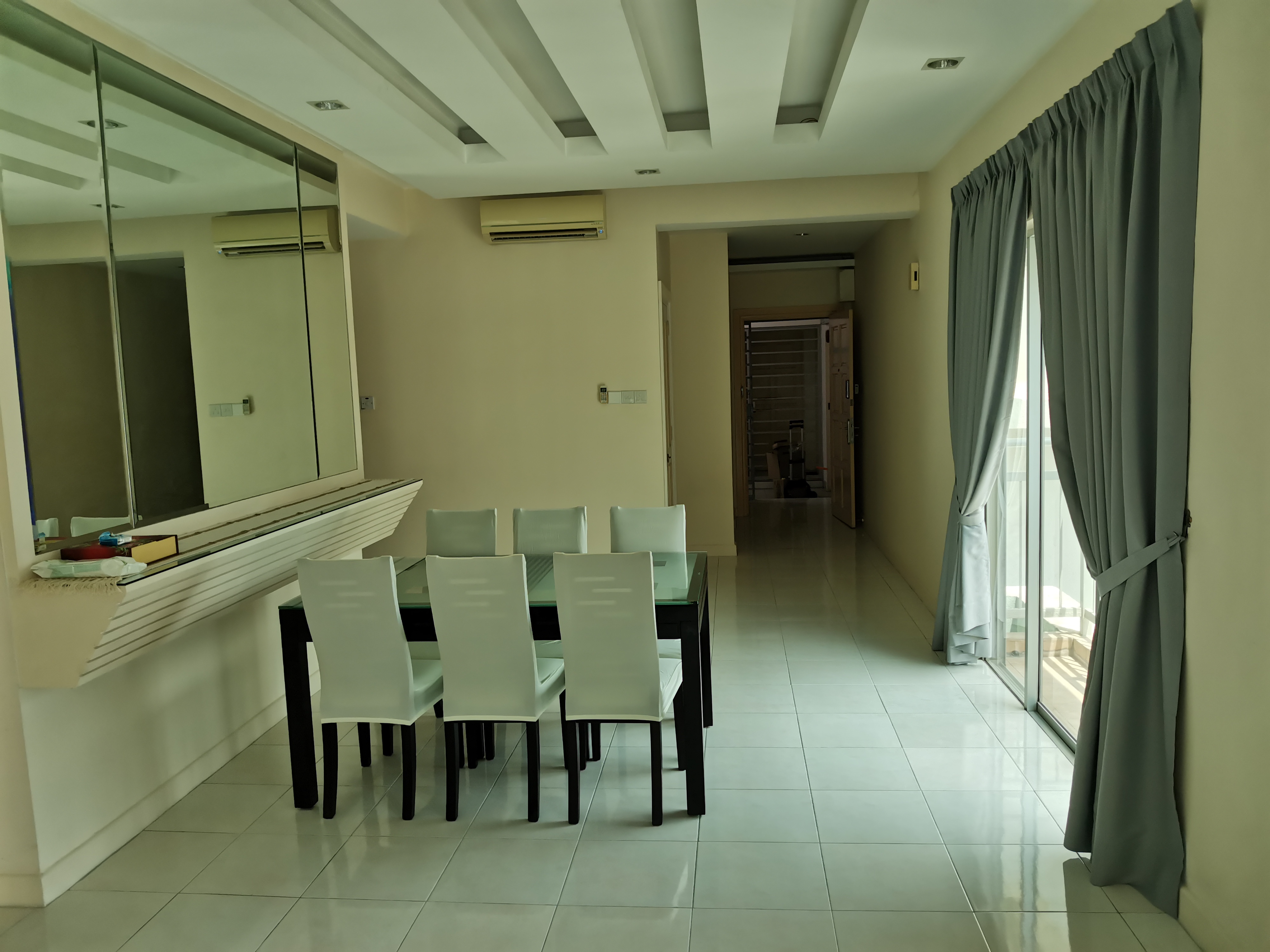 Metropolitan Square, Condominium