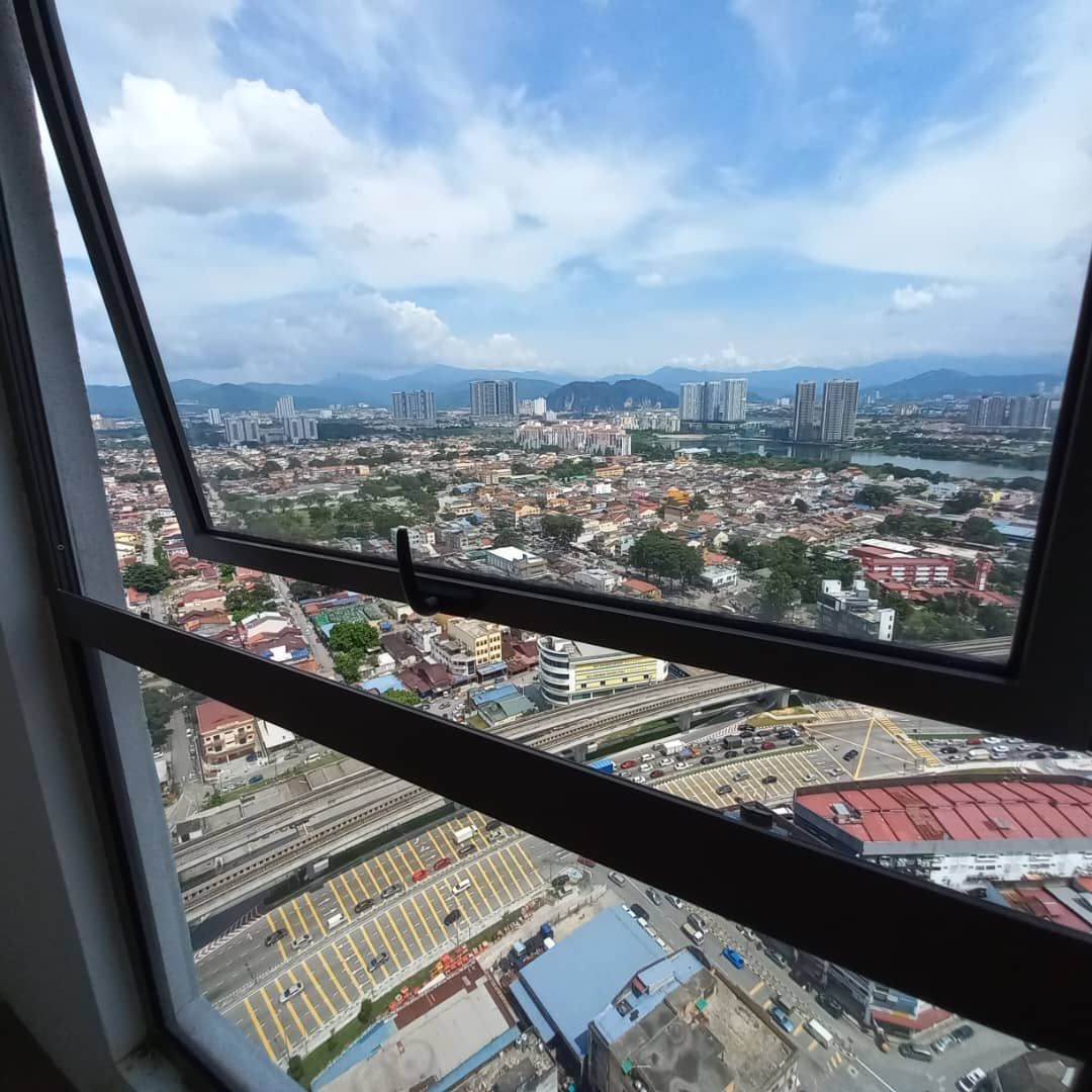 Suite Enesta Kepong, Condominium