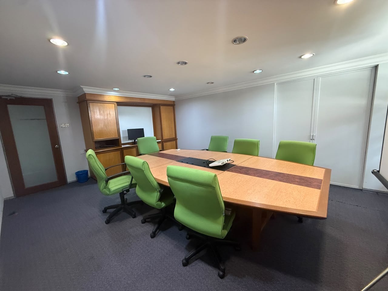 Taman Desa Business park, Office