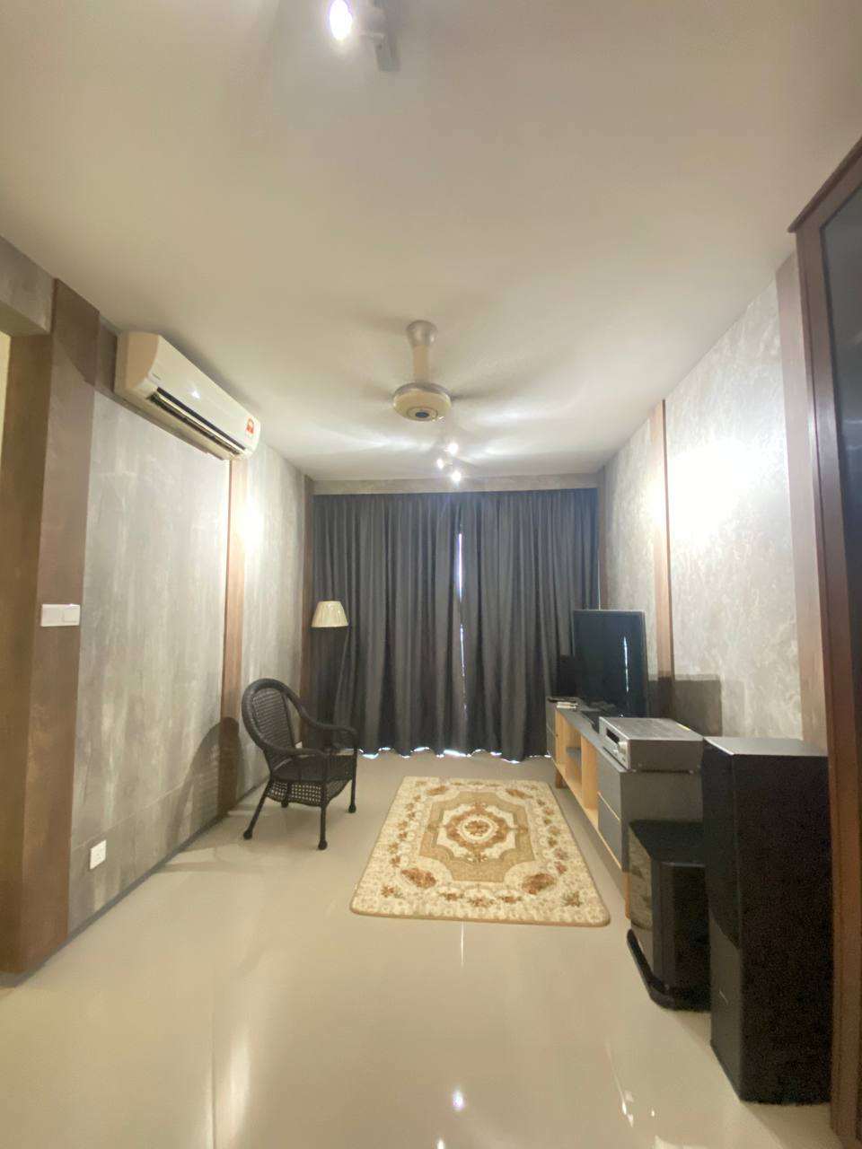 United Point Residence, Condominium