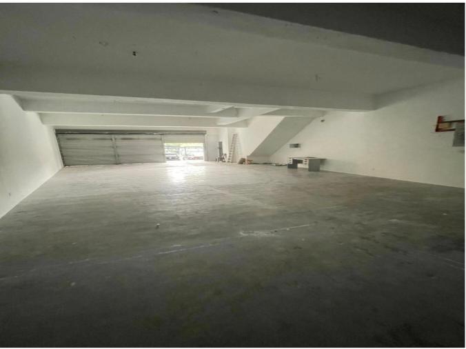 Bandar Seri Putra, Shop