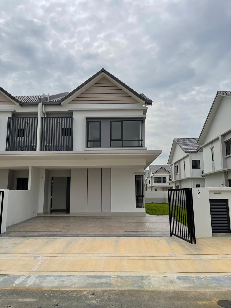 Sejati Lakeside, Semi-D