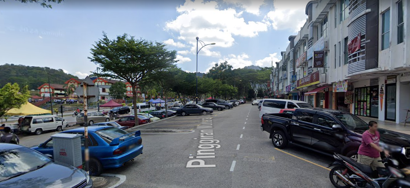Taman Pinggiran Batu Caves, Shop