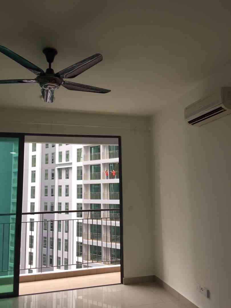 The Henge, Condominium