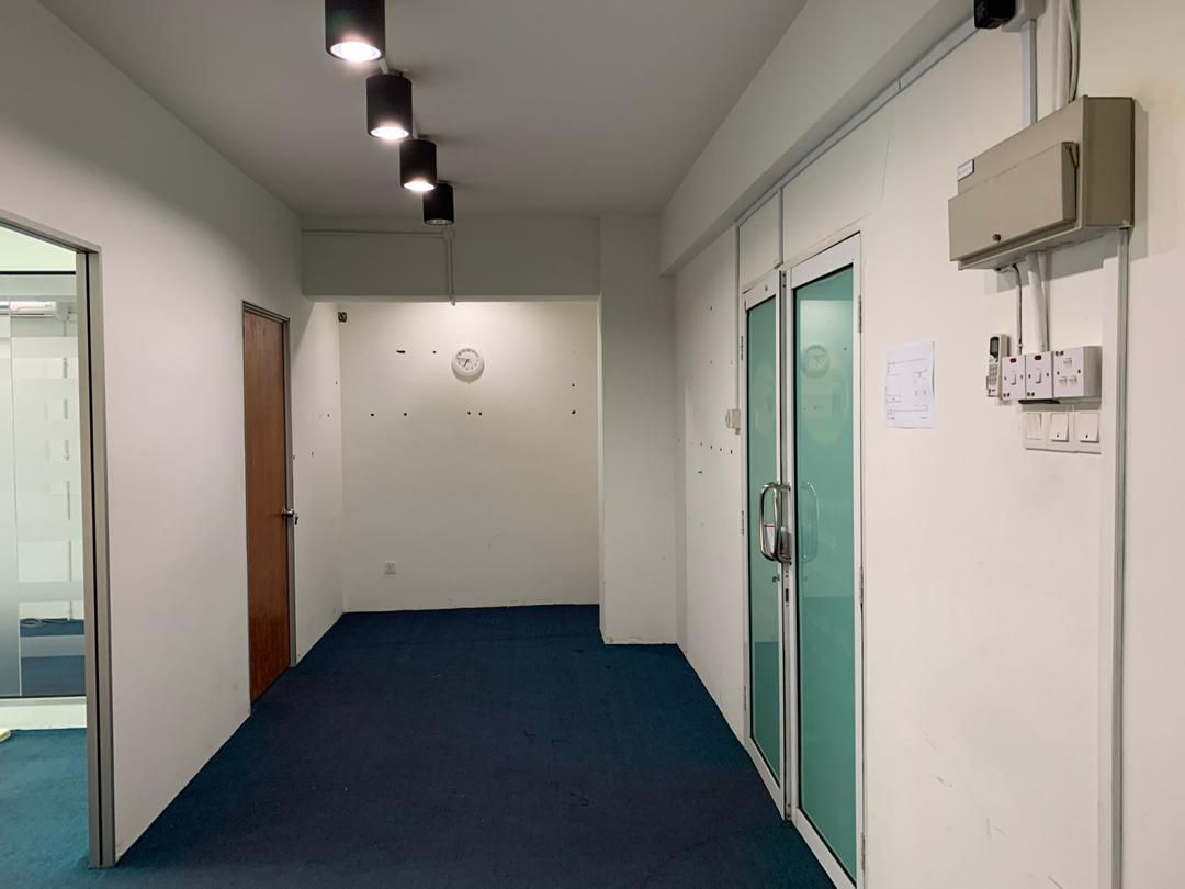Impian Meridian, Office