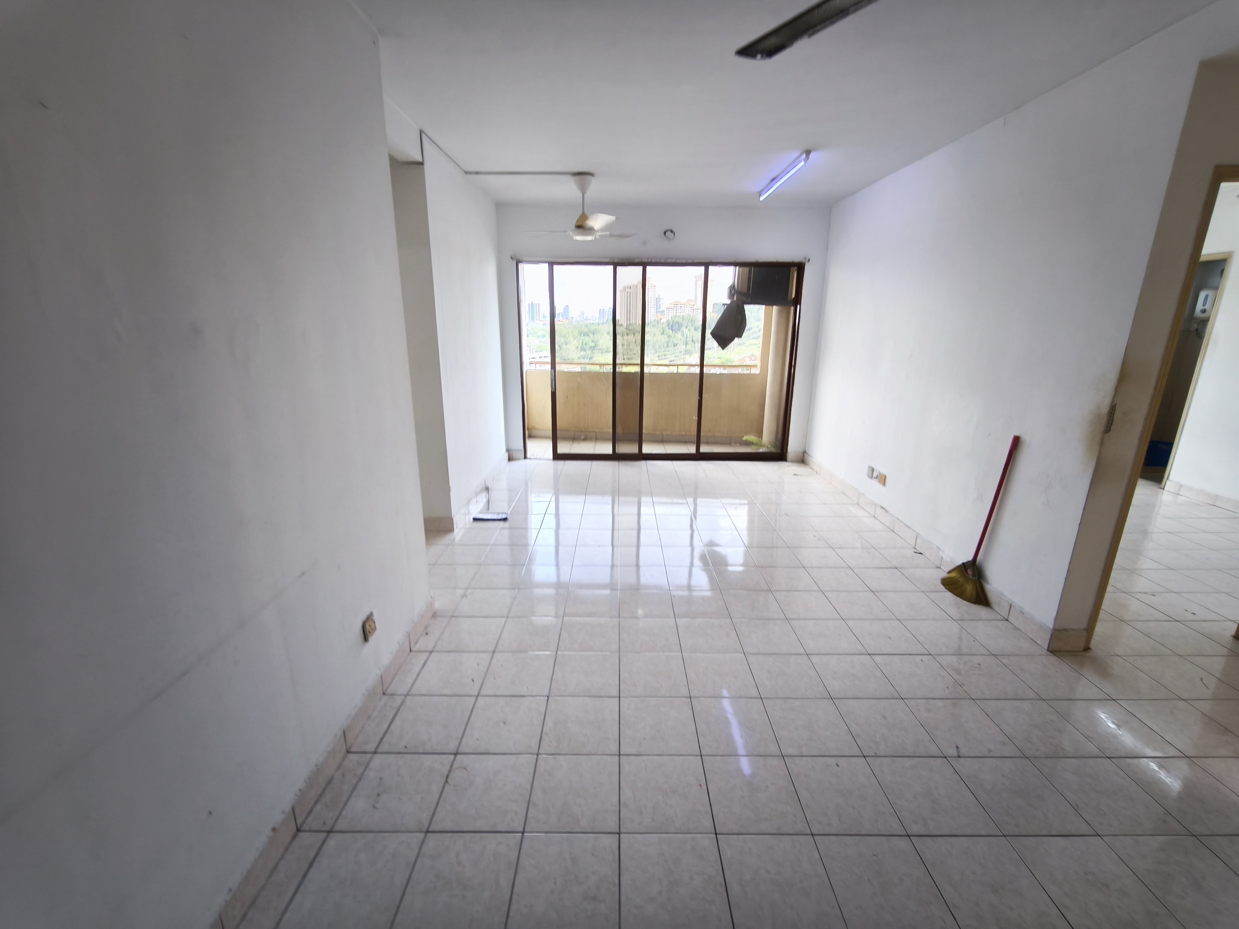 Palm spring@damansara, Condominium