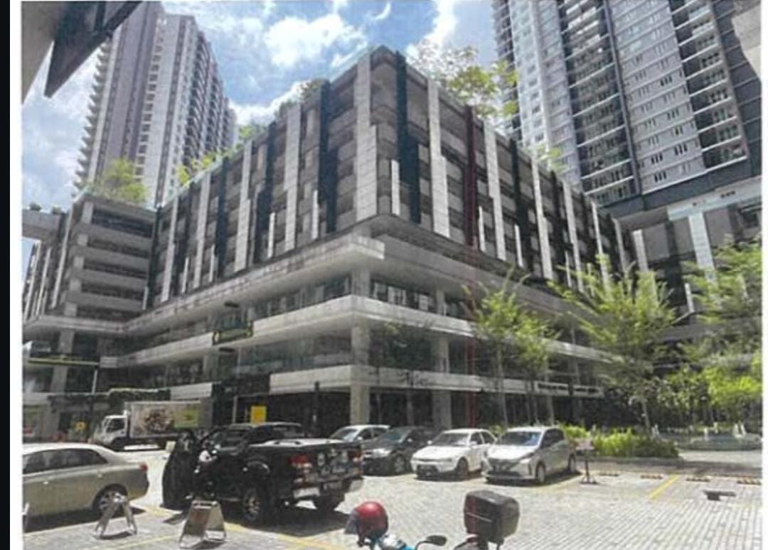 Sentul Point Shop, Shop