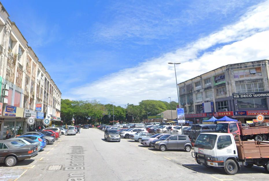Pusat Bandar Puchong, Shop