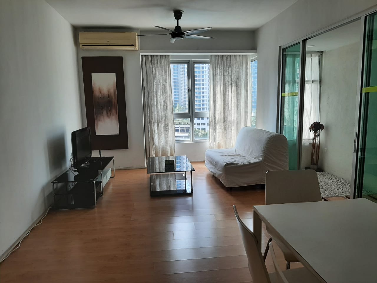 i-Zen@Kiara 1, Condominium