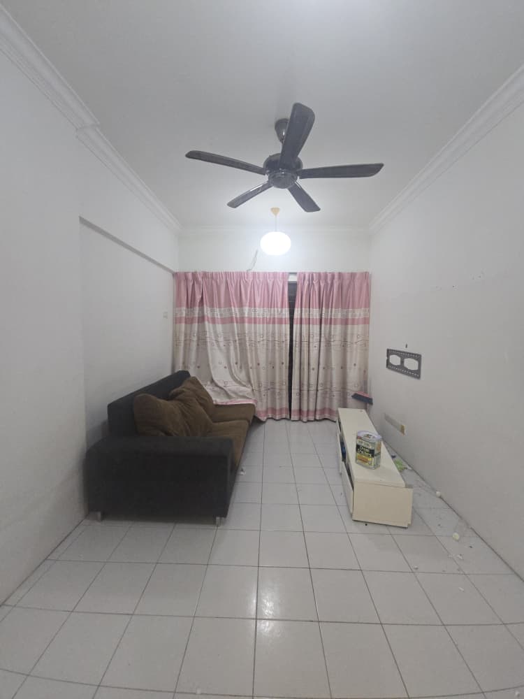 Ixora, Apartment