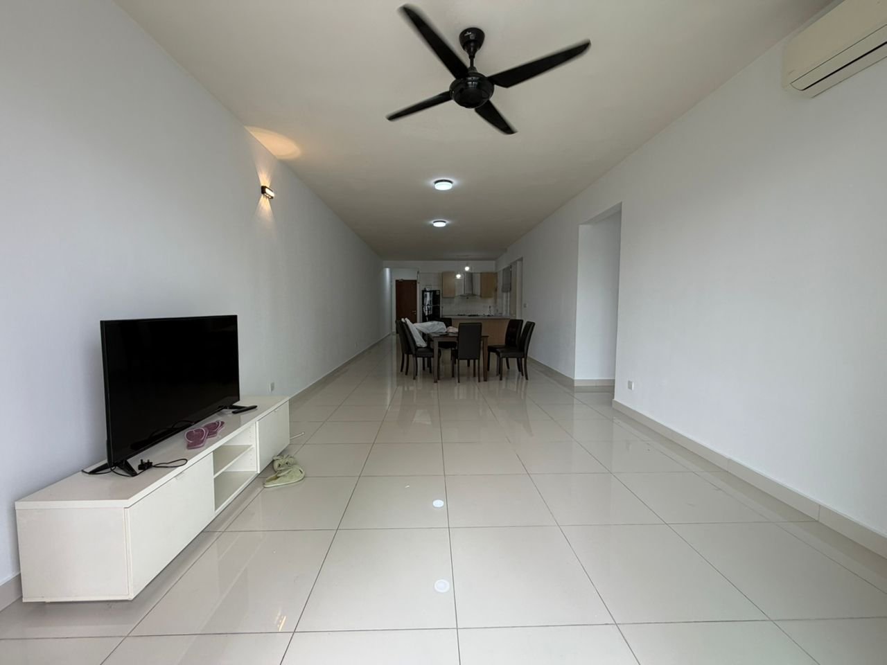 28 Dutamas, Condominium