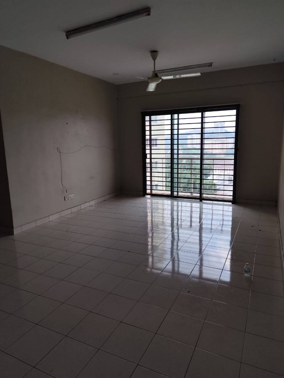 Juta Mines, Condominium