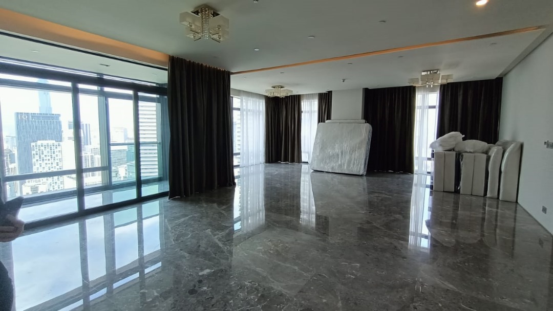 Four Seasons Place, Serviced Residence