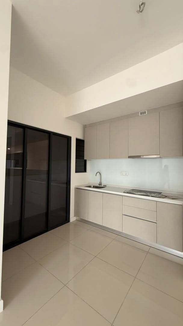 SKYLINE KL, Condominium