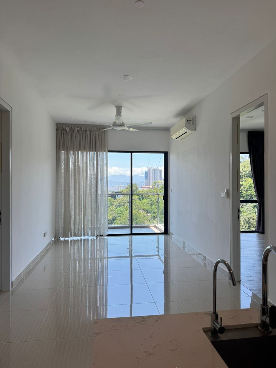 Hampton Damansara, Condominium