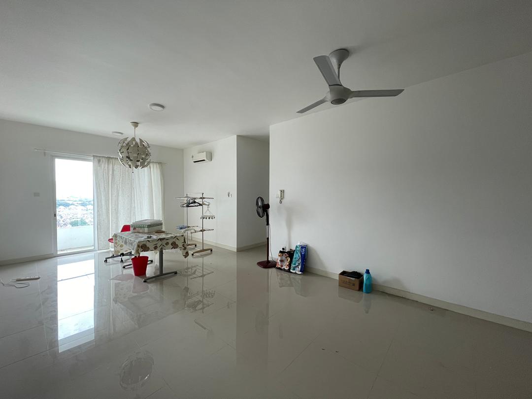 Scenaria North Kiara, Condominium