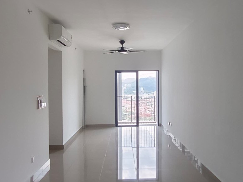 M luna, Condominium