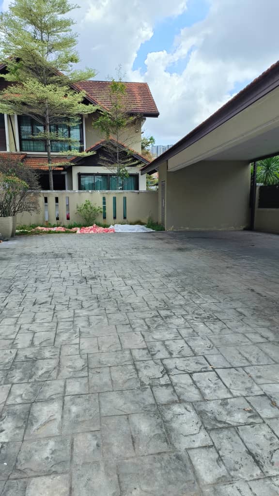 Jalan BK6, Bungalow