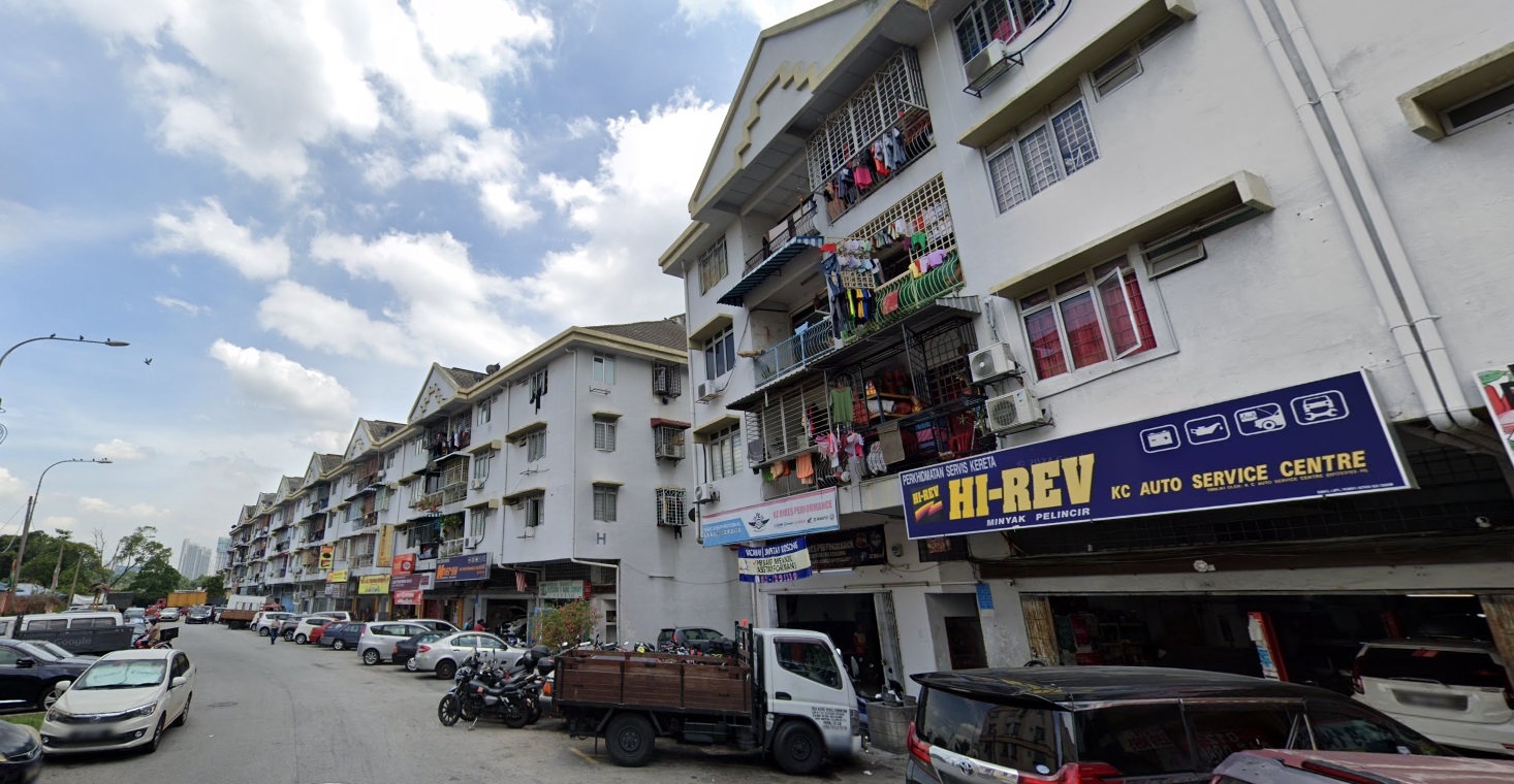 Taman Pusat Kepong shop, Shop