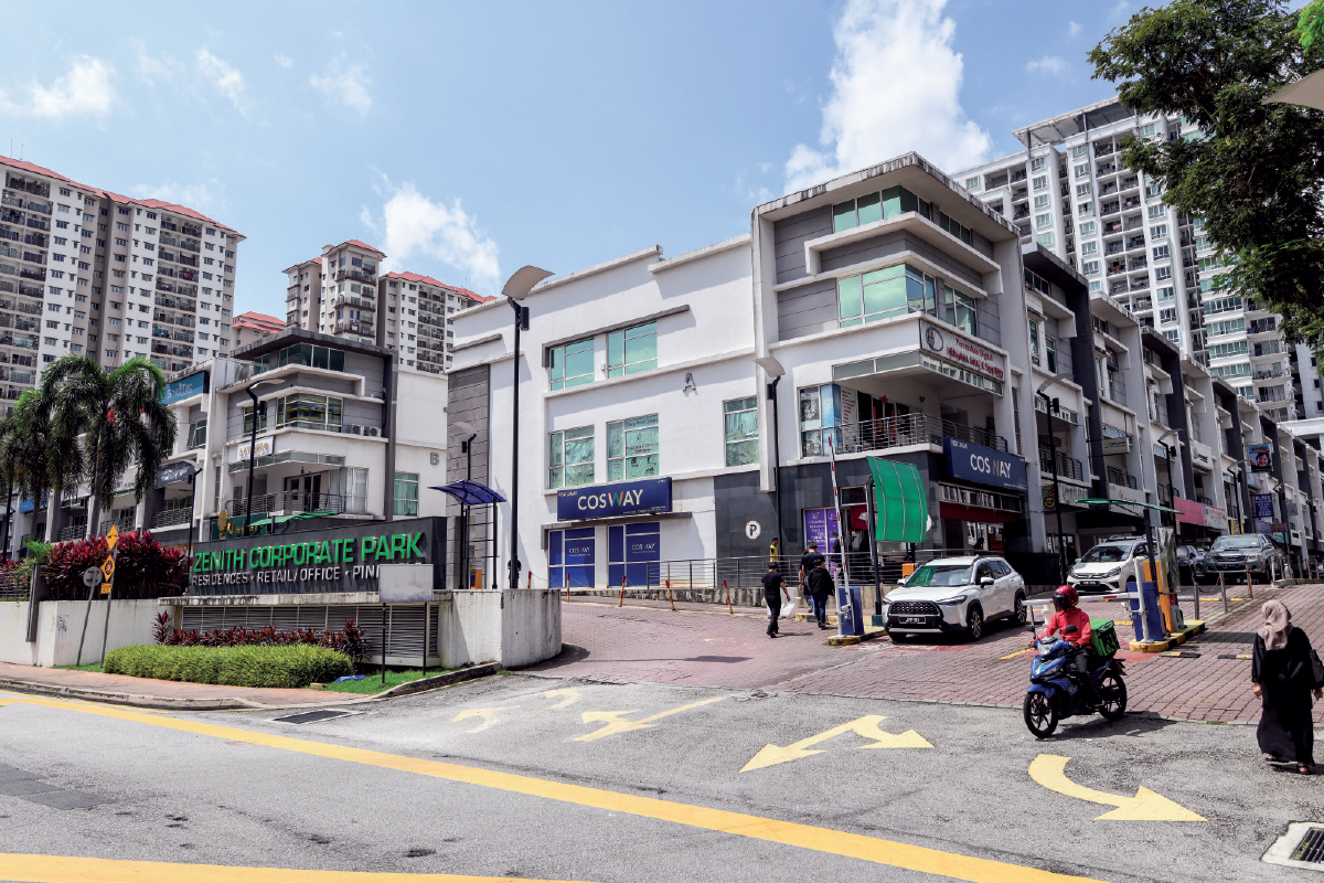 Zenith Corporate Park, Shop