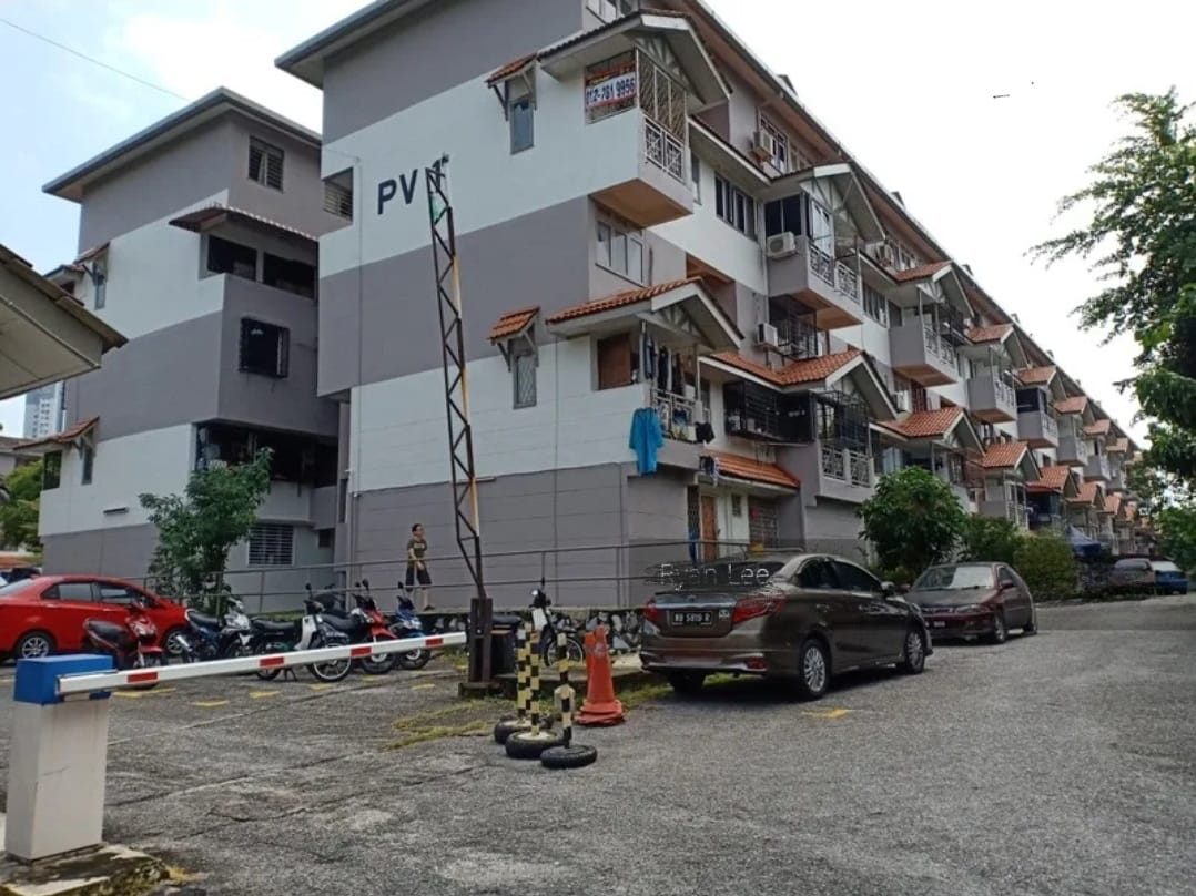 Perdana Villa, Condominium