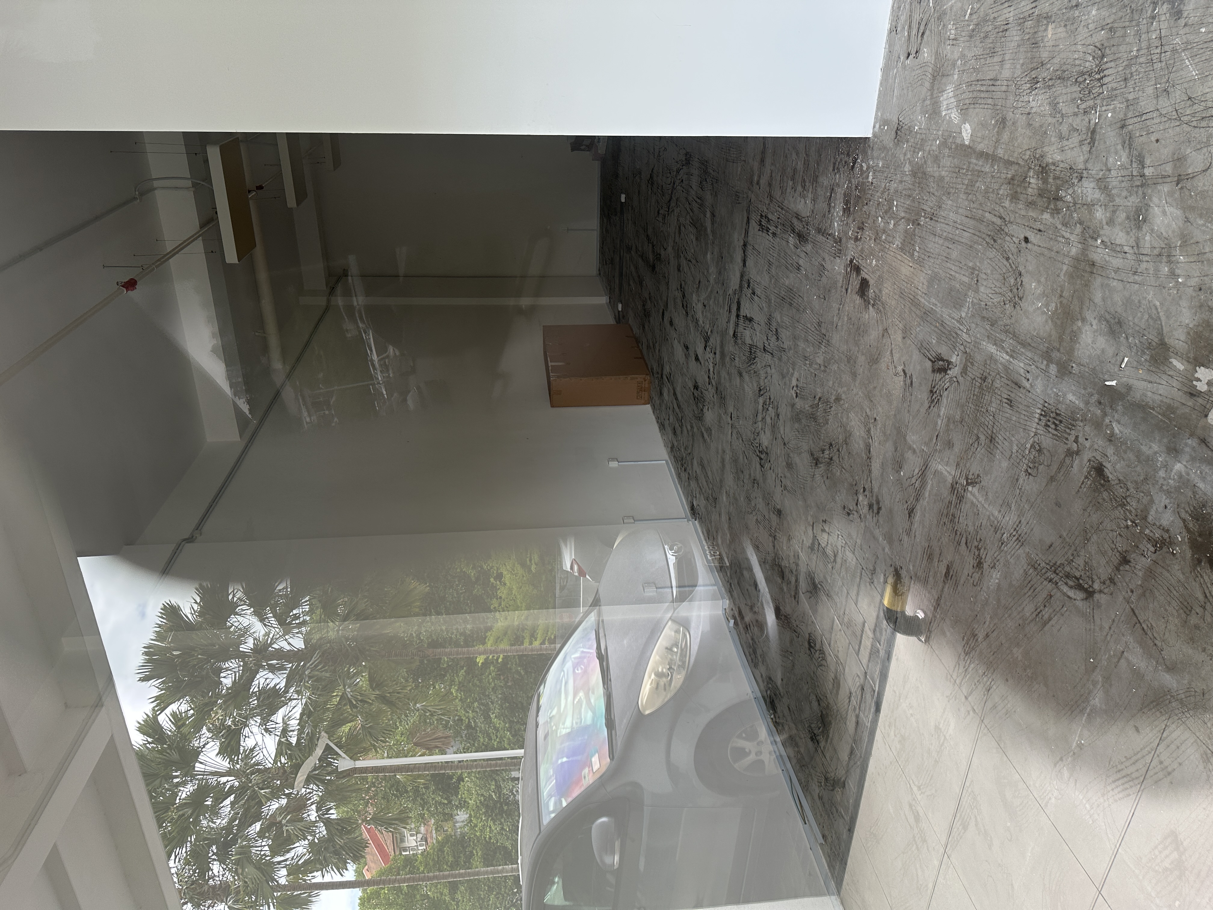 Suria North Kiara, Shop