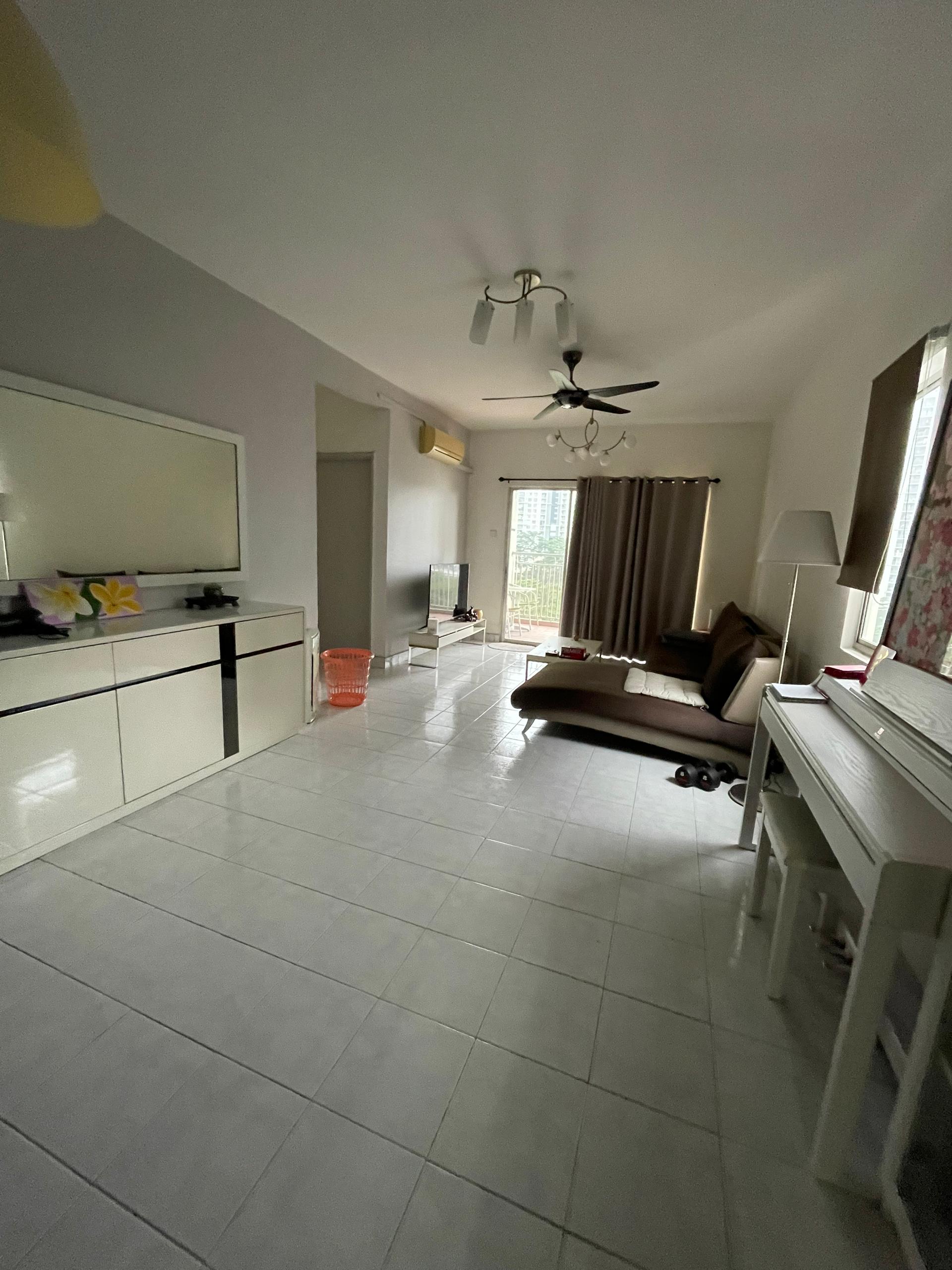 Vista Amani, Condominium