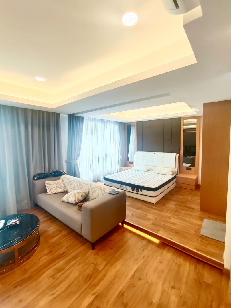 East Parc, Condominium