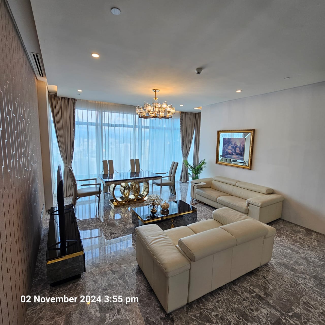 Four Seasons Place, Serviced Residence