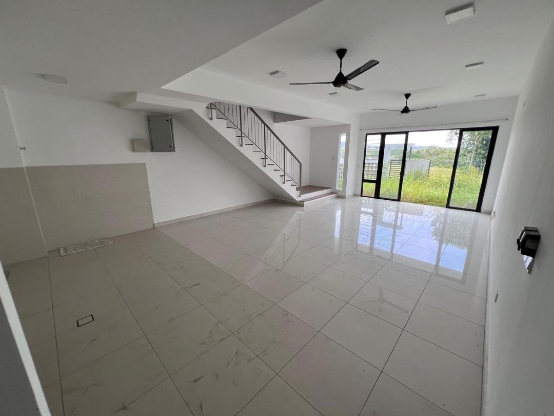 Elmina Valley, Double Storey