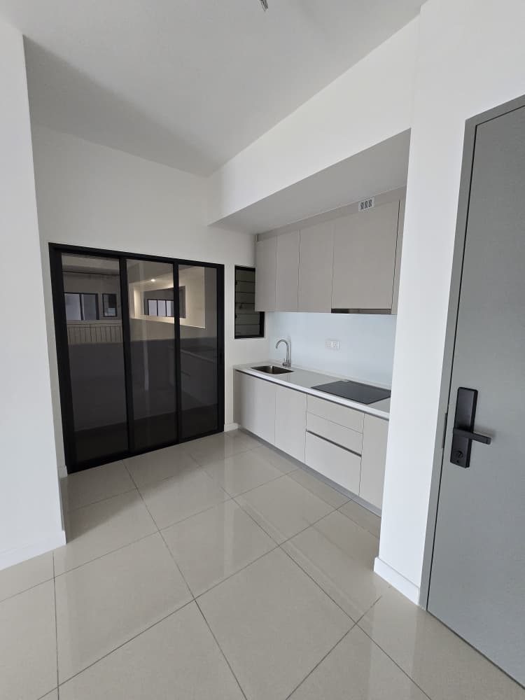 SKYLINE KL, Condominium